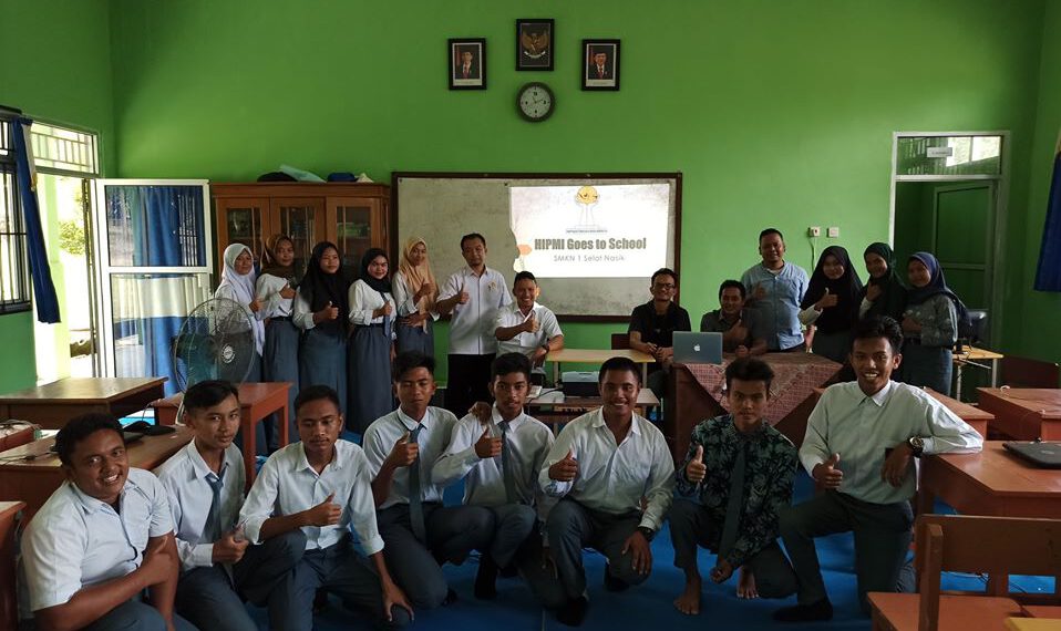 HIPMI BPC Belitung Berbagi Inspirasi Wirausaha di SMKN 1 Selat Nasik